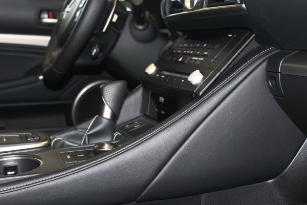 Мелкие детали  Lexus RC 200t 