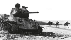 Как новенький танк Т-34-85 проявил себя на поле боя, попав на фронт в марте 1944-го