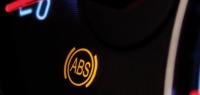 Зачем некоторые водители выключают ABS?