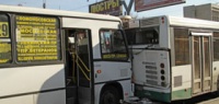Автобус и маршрутка столкнулись на ул. Варварской в Нижнем Новгороде