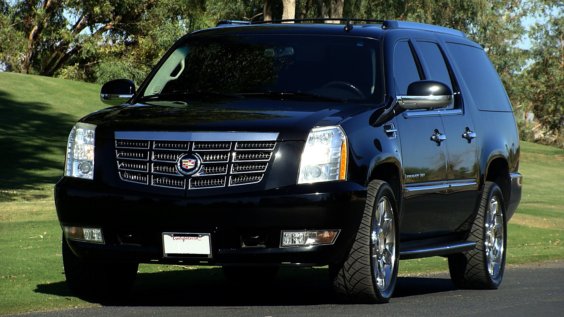 Шесть машина. Cadillac Escalade Black 2007. Кадиллак Эскалейд 2007. Cadillac Escalade FBR. Cadillac Escalade вес.