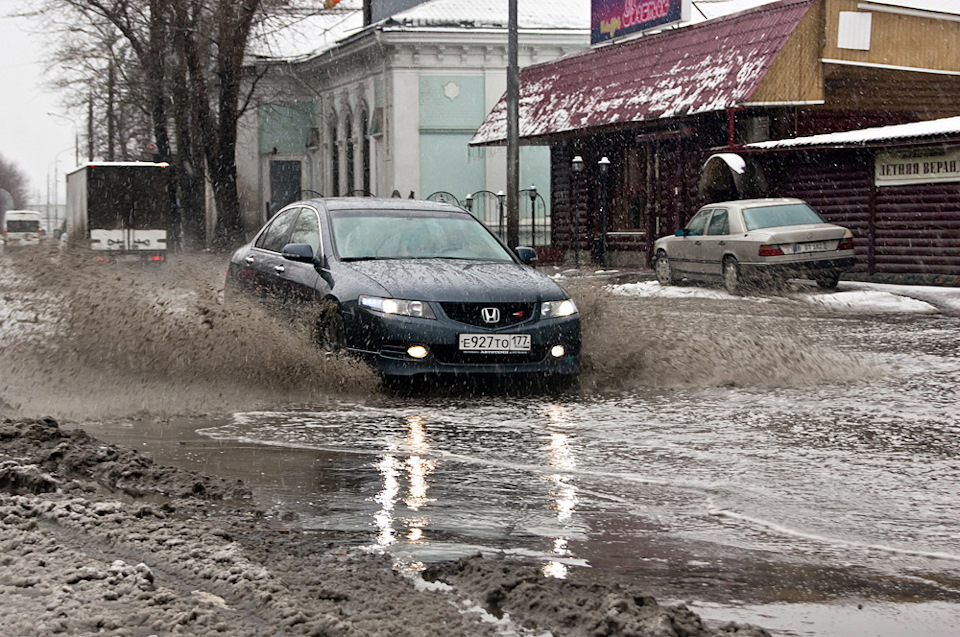 Слякоть на дороге